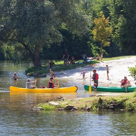 Camping Le Pressoir Petit-Palais-et-Cornemps Екстер'єр фото