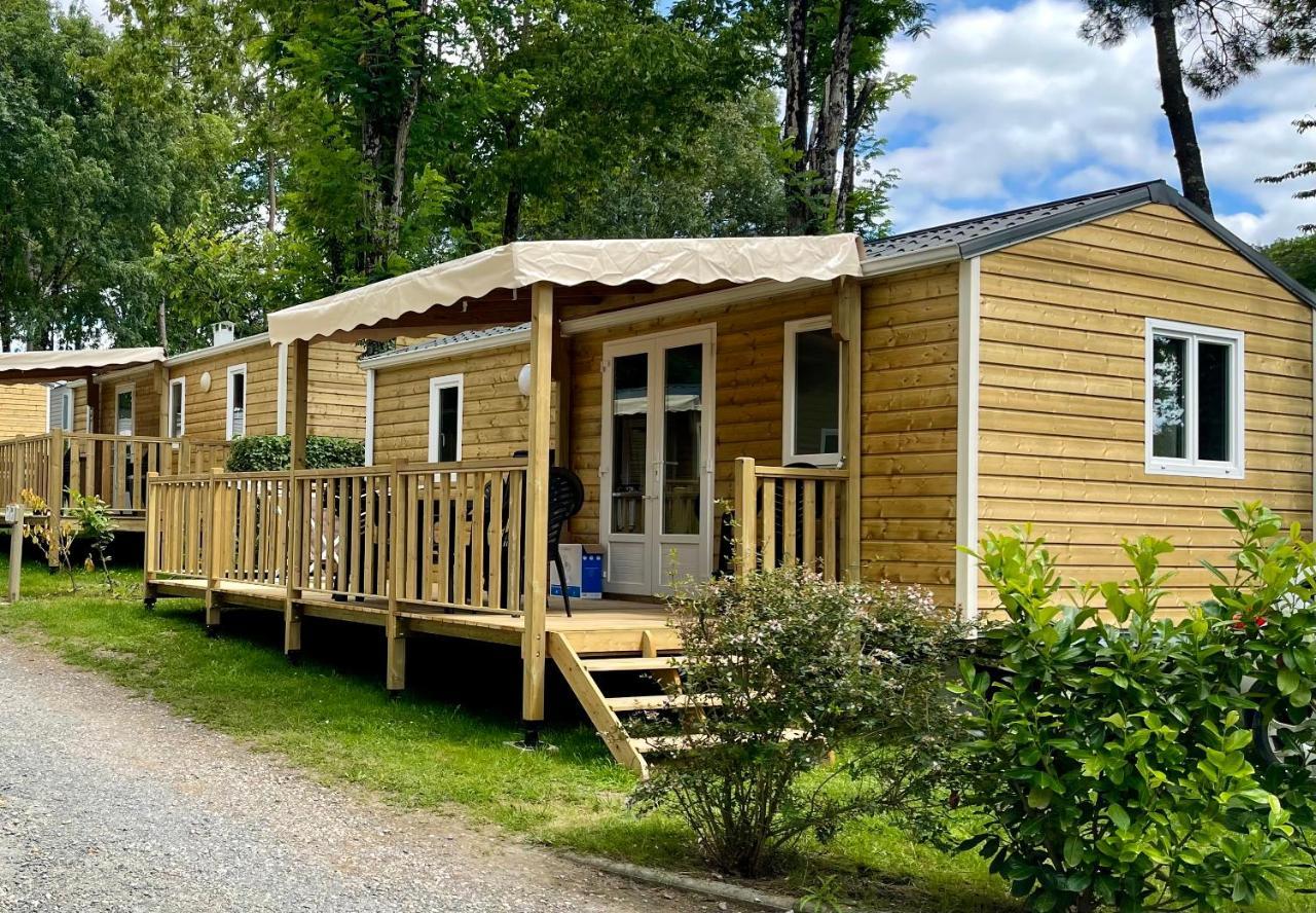 Camping Le Pressoir Petit-Palais-et-Cornemps Екстер'єр фото
