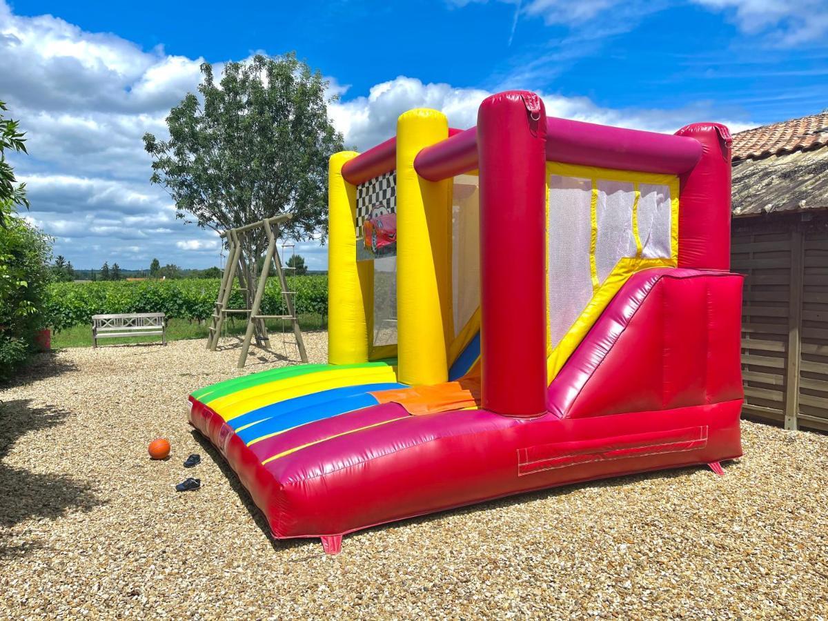 Camping Le Pressoir Petit-Palais-et-Cornemps Екстер'єр фото
