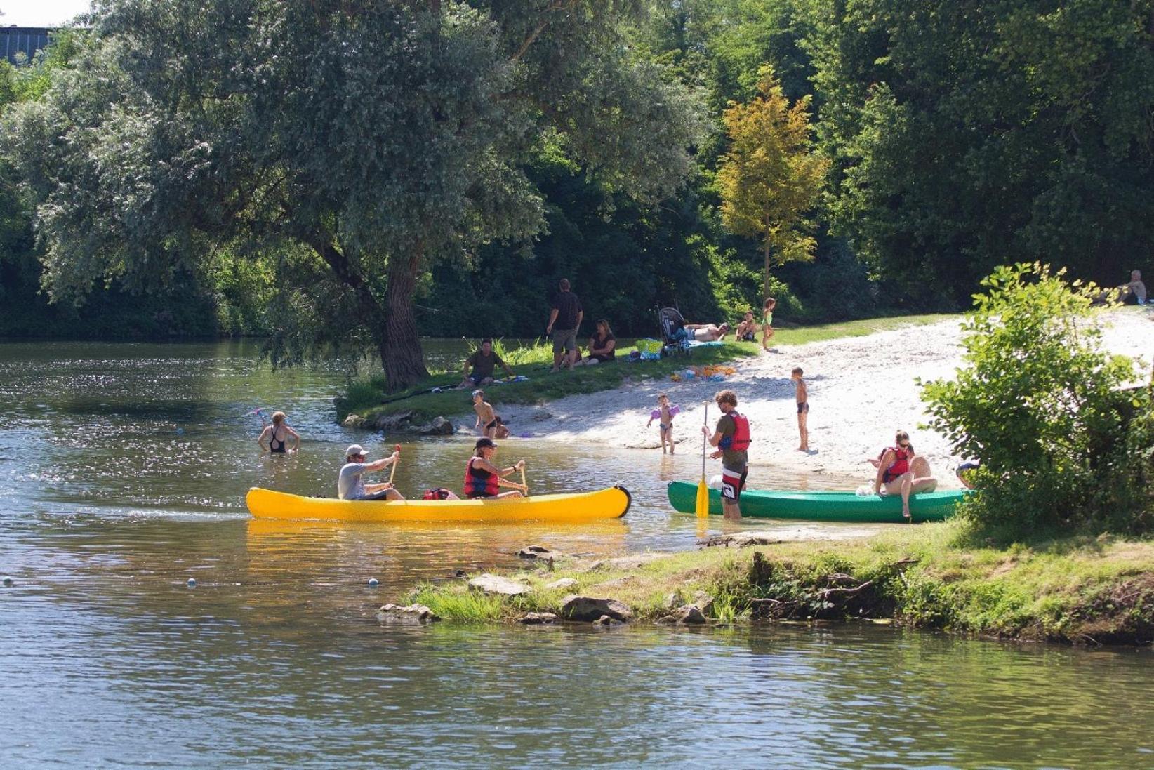Camping Le Pressoir Petit-Palais-et-Cornemps Екстер'єр фото